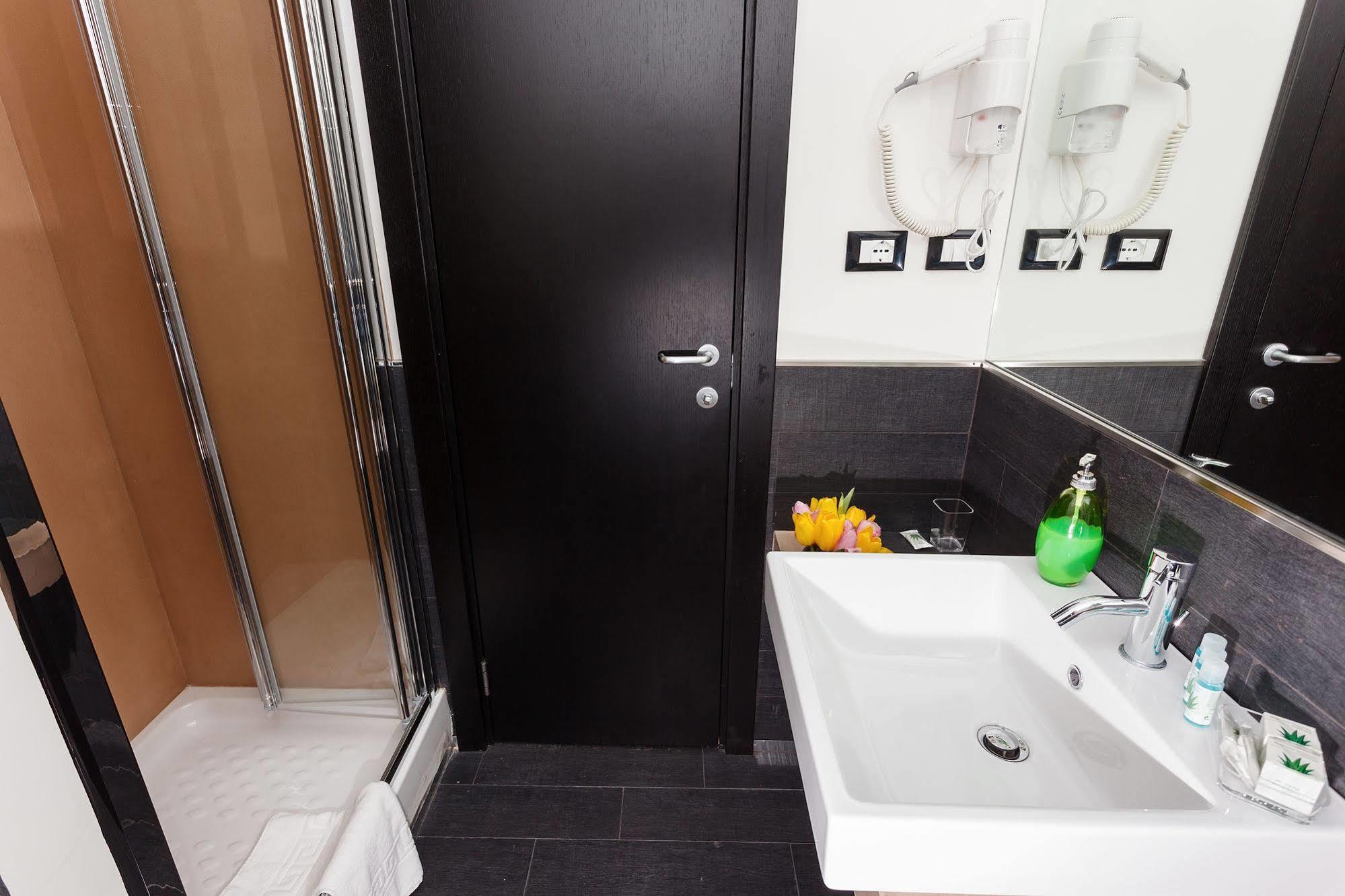 Domus Best Guest House Rzym Zewnętrze zdjęcie