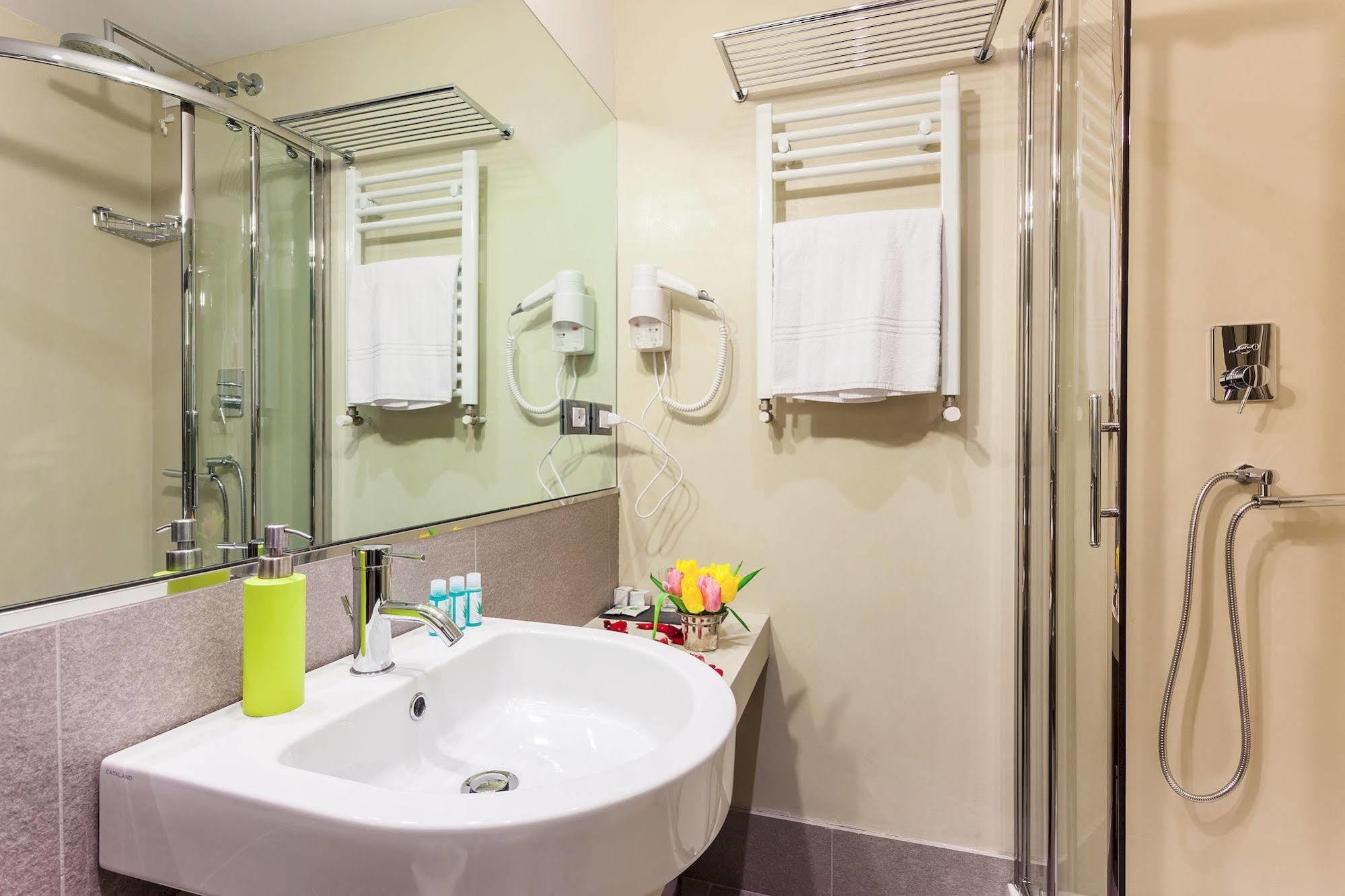 Domus Best Guest House Rzym Zewnętrze zdjęcie